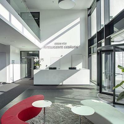  Büromöbel und Büroeinrichtung nach Maß