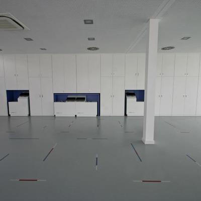  Büromöbel und Büroeinrichtung