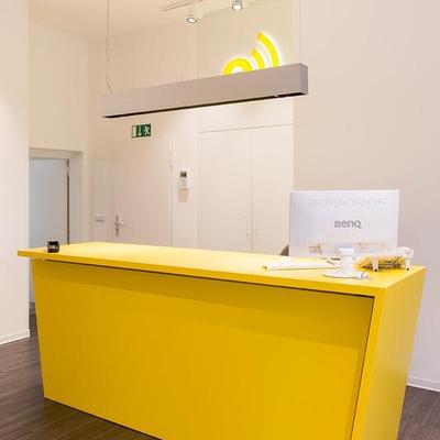  Büromöbel und Büroeinrichtung nach Maß