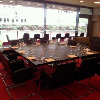 Hotel- und Gastronomiemöbel