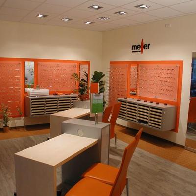  Büromöbel und Büroeinrichtung nach Maß