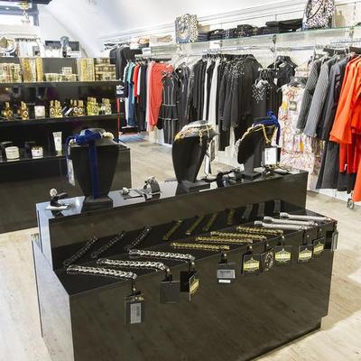  Büromöbel und Büroeinrichtung nach Maß